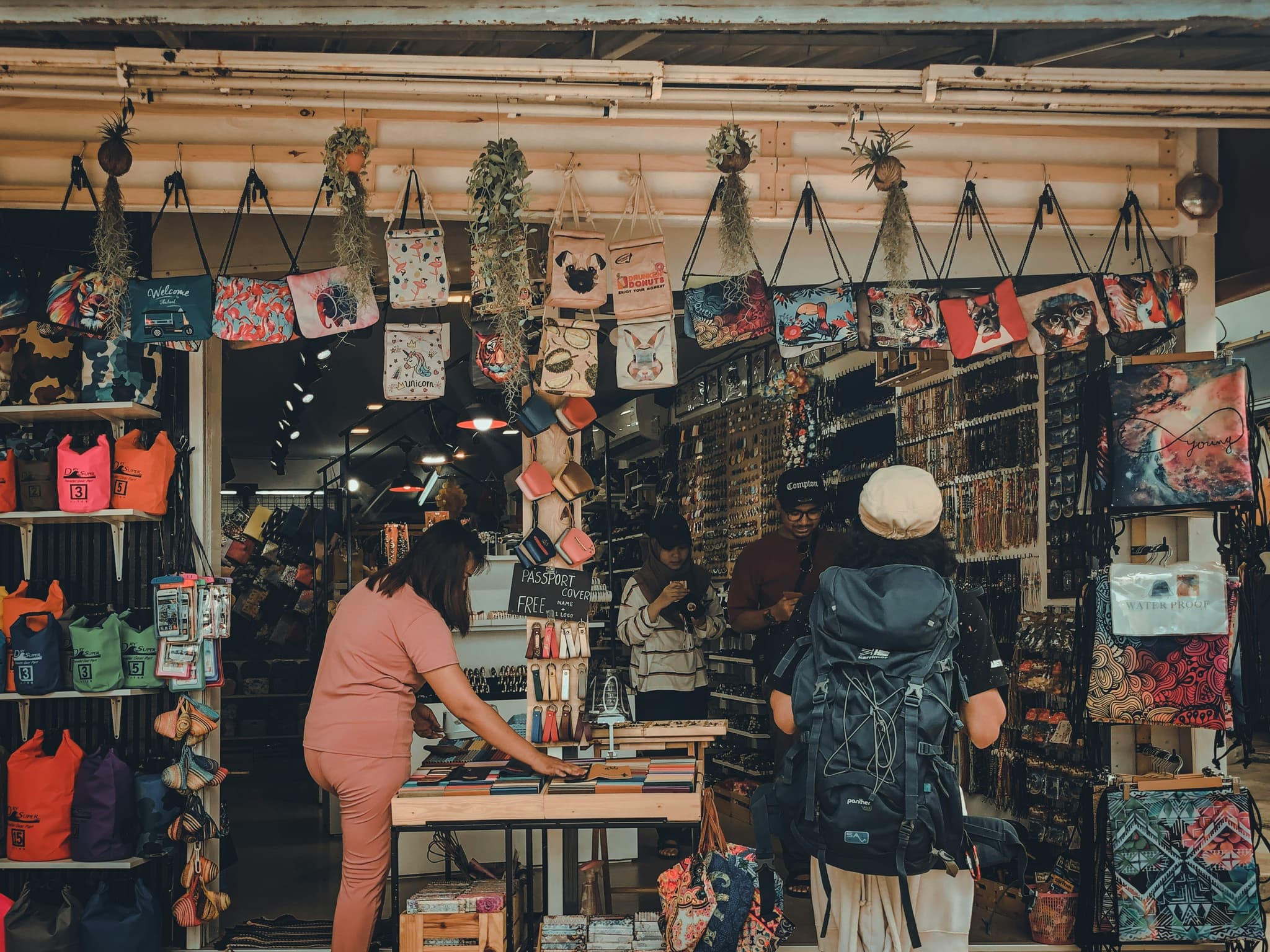 What Do Tariffs Mean For Dropshipping Customers?